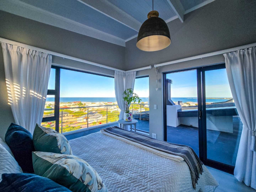 2 Bedroom Property for Sale in Stilbaai Oos Western Cape